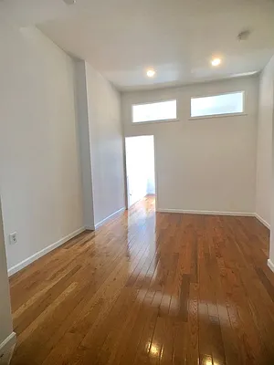 Rented by Mason Real Estate | media 2