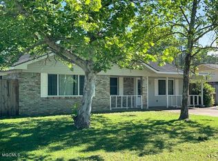 2121 Rustwood Dr, Biloxi, MS 39532