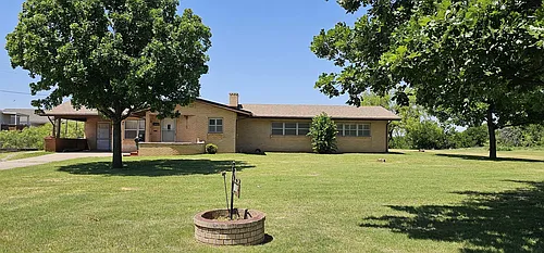 3702 Seymour Rd Photo 1