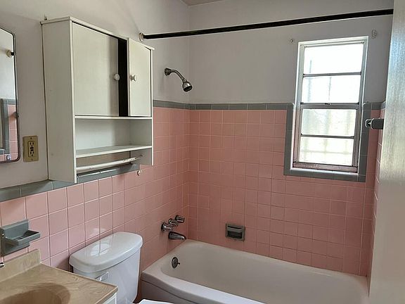 4th image of 3726 14th Ave S