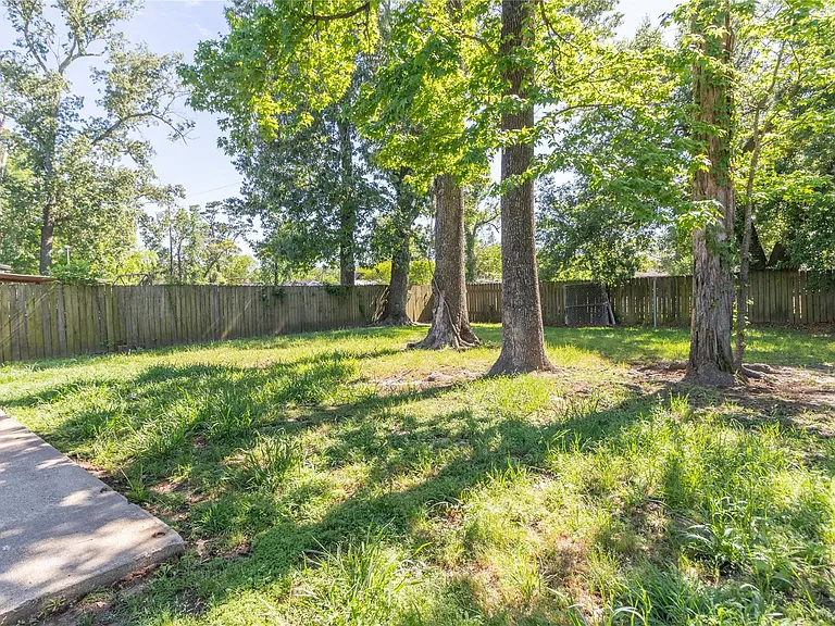 4425 Harding Dr — Photo 21