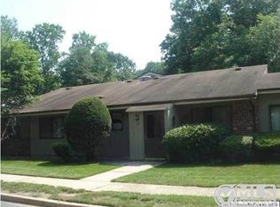 10 Falmouth Ct, Red Bank, NJ 07701