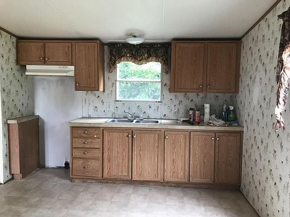 4th image of 400 McConkey St