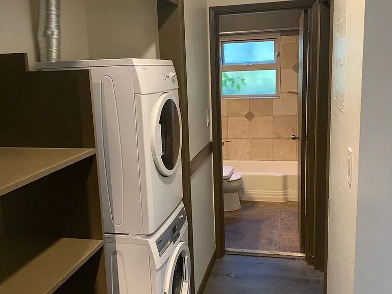 2350 Beacon Ave S — Photo 4