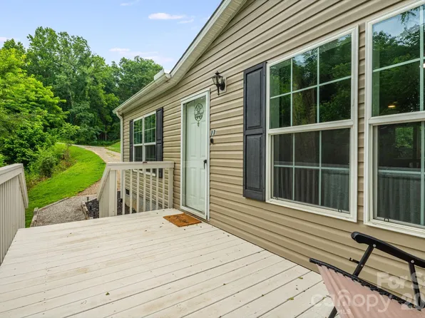77 Star Flower Rd, Alexander, NC 28701