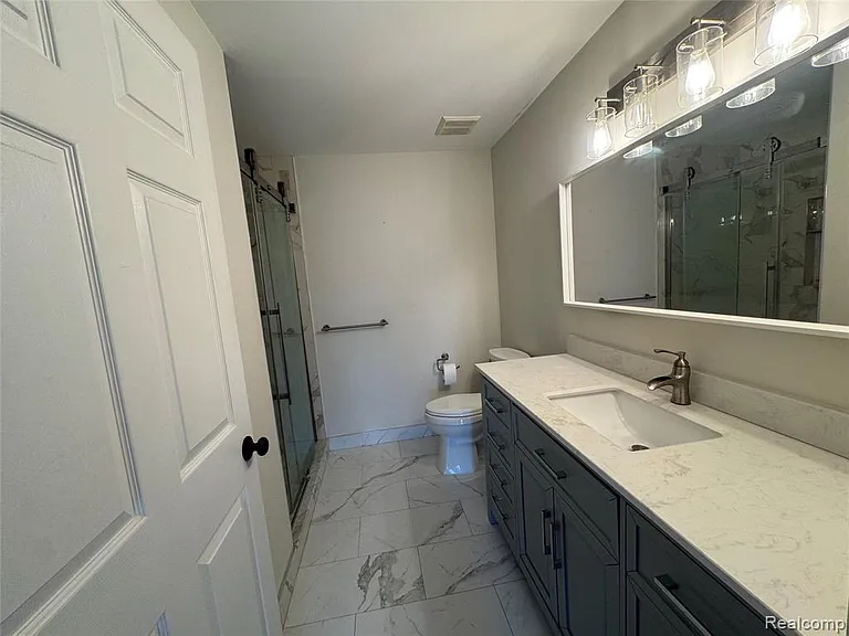 15441 Yale Dr — Photo 11
