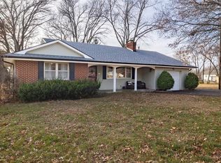 15301 Parallel Rd, Basehor, KS 66007