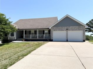 3711 S Rust Rd, Grain Valley, MO 64029