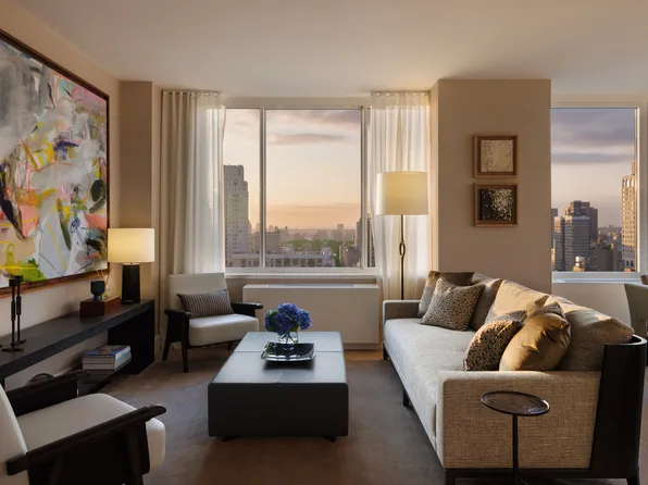 400 East 84th Street image 2 of 25