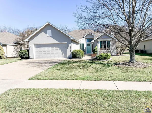 3936 SW Stonybrook Dr, Topeka, KS 66610