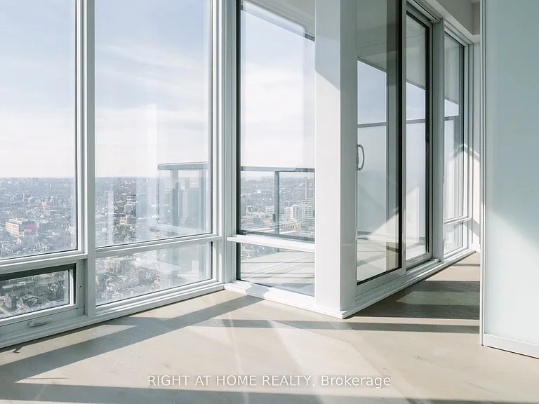 488 University Ave #2711 — Photo 14
