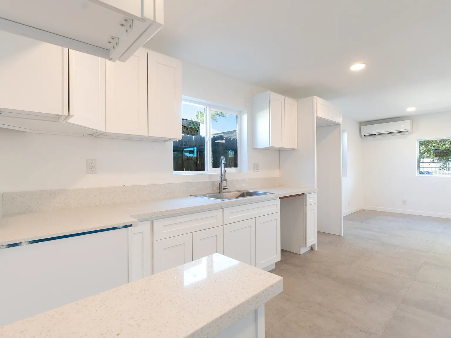 2 bed, 800 sqft, $1,800 — Photo 3