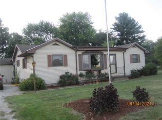 1022 Brewer Rd, Danville, IL 61834