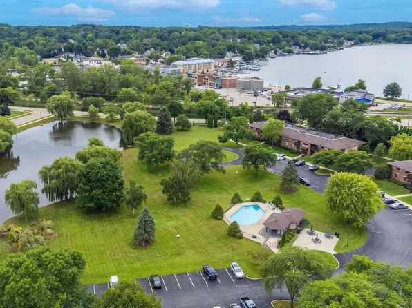 339 Park Hill DRIVE #H, Pewaukee, WI 53072