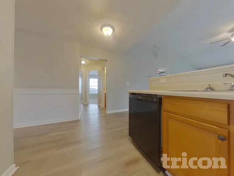 501 Arrowhead Dr — Photo 6