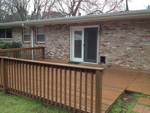 4th image of 501 Cherokee Dr