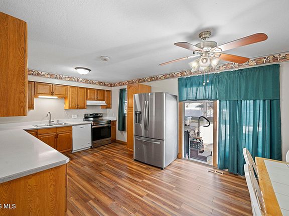 5th image of 7426 Starcrest Rd