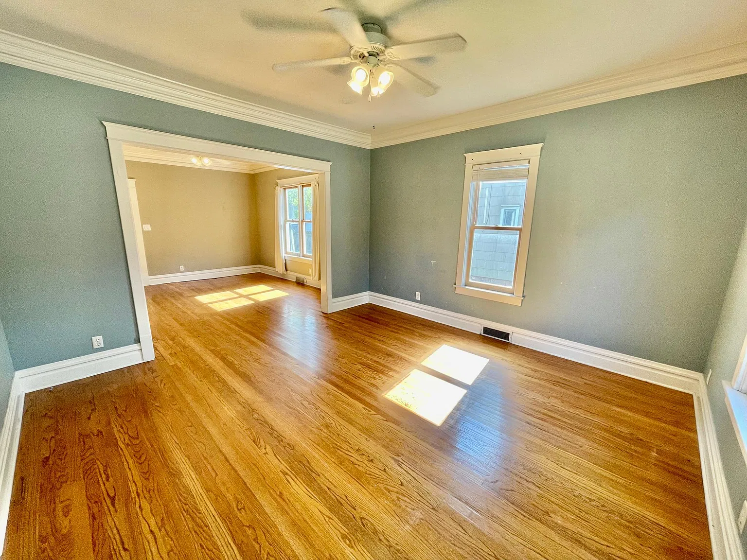 818 Seymour Avenue — Photo 2