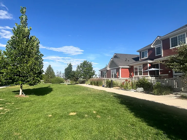 215 Jackson Dr — Photo 14
