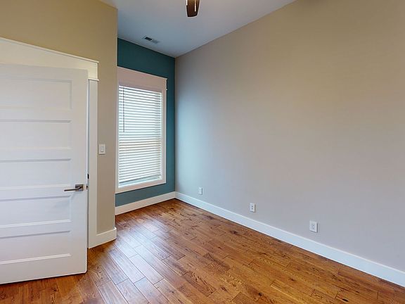 5th image of 1614 Forest Ave