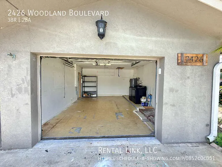 2426 Woodland Blvd — Photo 56