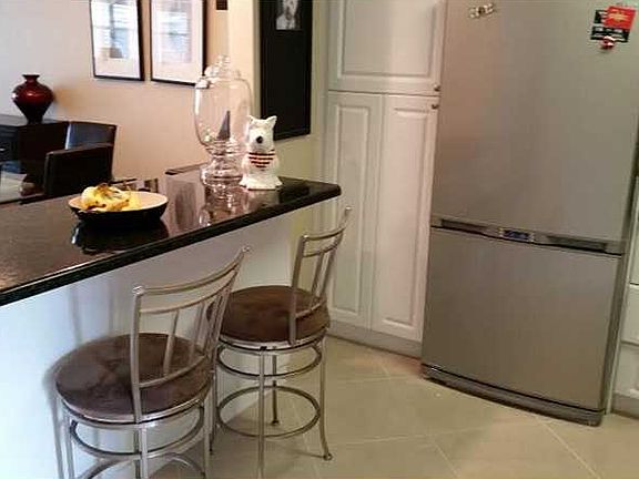 3rd image of 820 S Hollybrook Dr APT 210