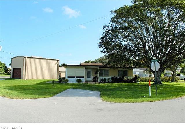 1st image of 303 E Alverdez Ave