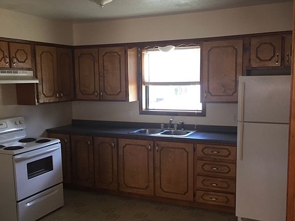 4th image of 1224 N Avenue L