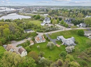 530 Cutts Ave, Portsmouth, NH 03801