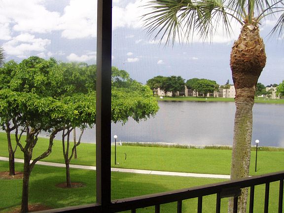 4th image of 5310 Las Verdes Cir APT 310