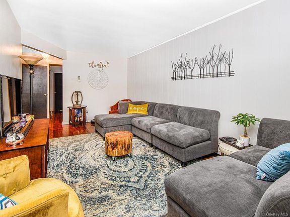 2nd image of 4059 Ely Ave