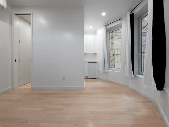 624 East 17th Street image 24 of 28