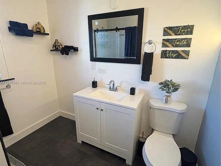 1901 SW 9th St #3 — Photo 25