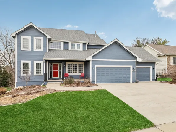 6832 Morningside Cir, Johnston, IA 50131