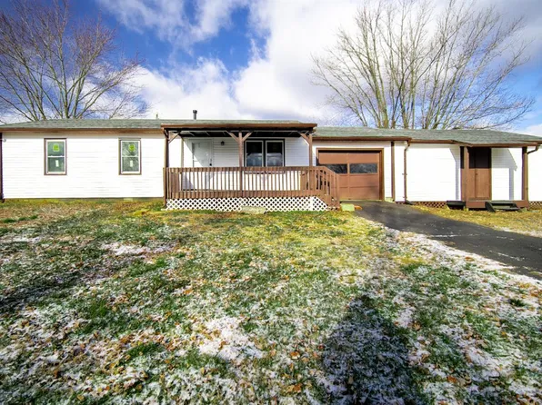 40 Greenwood Ave, West Union, OH 45693