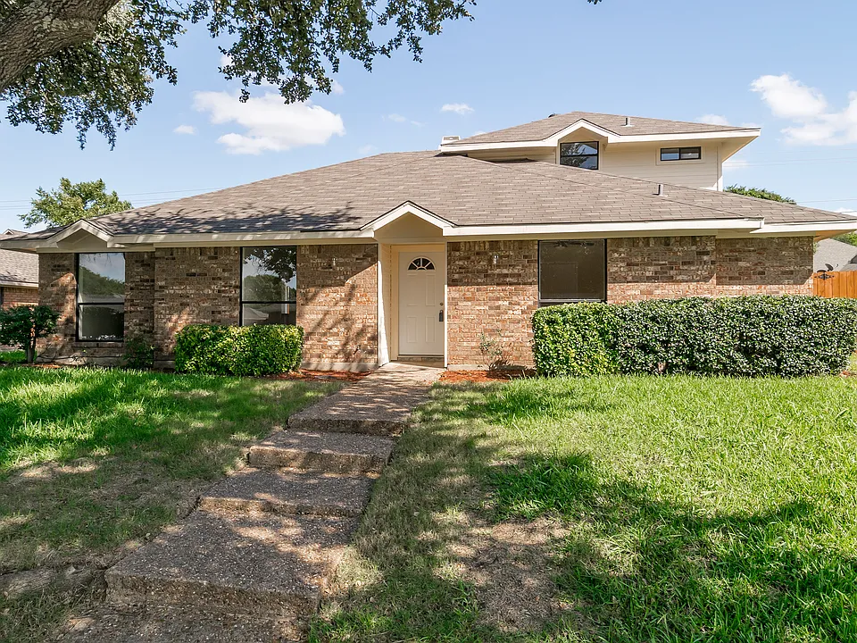 6536 Bronze Leaf Dr
