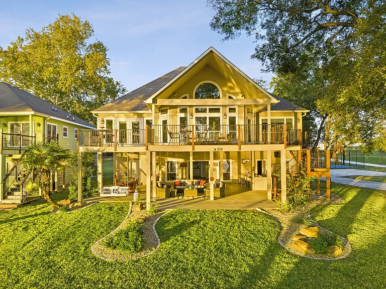 Campa Pajama Ln — Photo 15