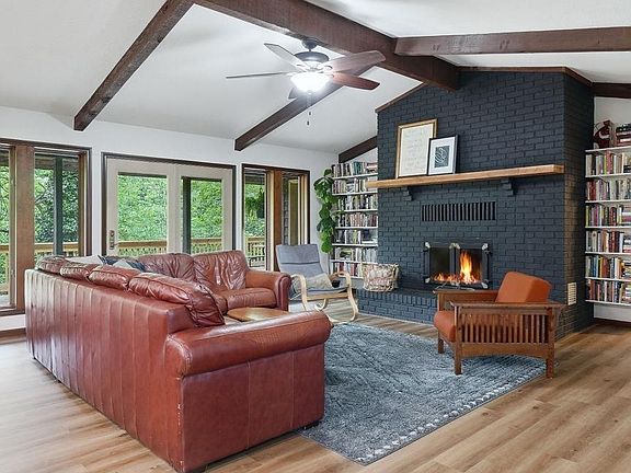 4th image of 1896 S Lynnwood Dr E