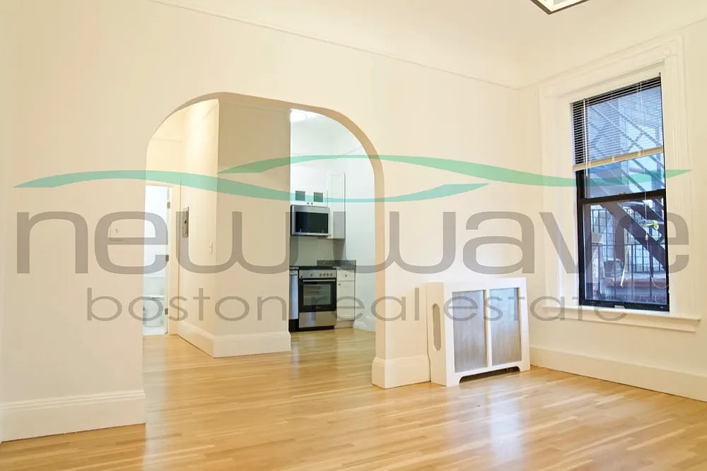 Studio, 550 sqft, $3,000 — Photo 1