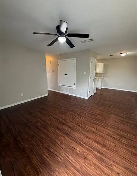 2334 Breezy Dr — Photo 3
