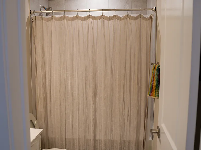 Attached Bathroom in 3rd Bedroom/Loft