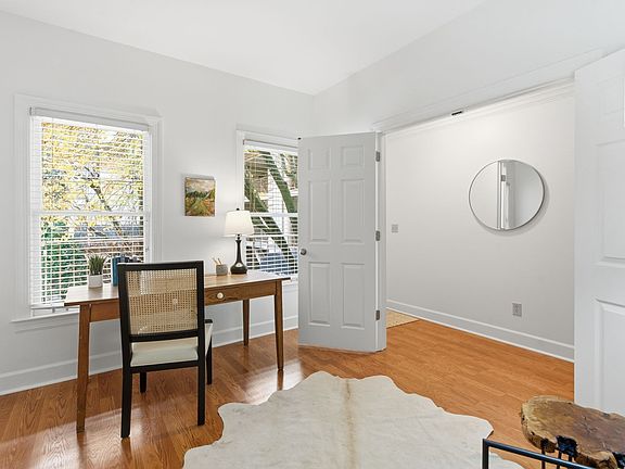 3rd image of 2039 Lombardy Ave