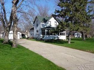 1021 N Blue Mound Ave, Luverne, MN 56156