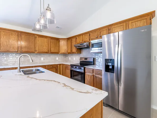 17708 Beav O Rama Rd, Fayetteville, AR 72703
