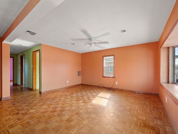 5th image of 187 Taylor Ave