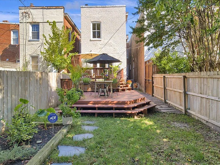 1527 Floyd Ave — Photo 41