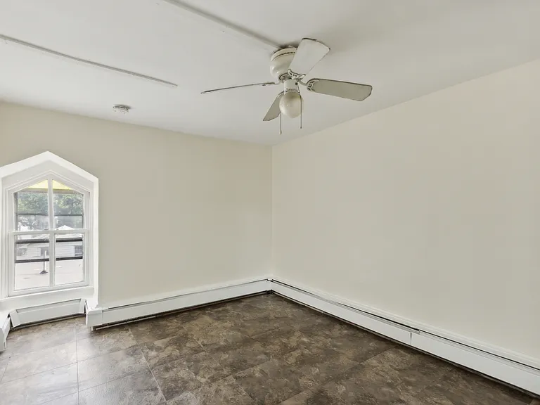 113 King St — Photo 10