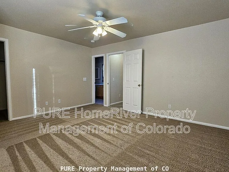 9394 Cove Creek Dr — Photo 12