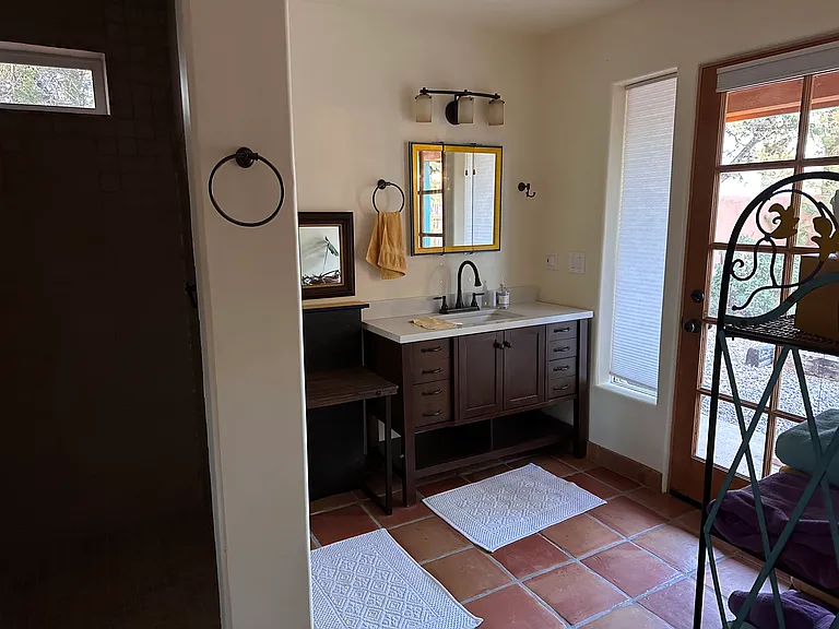 1511 Don Gaspar Ave — Photo 10