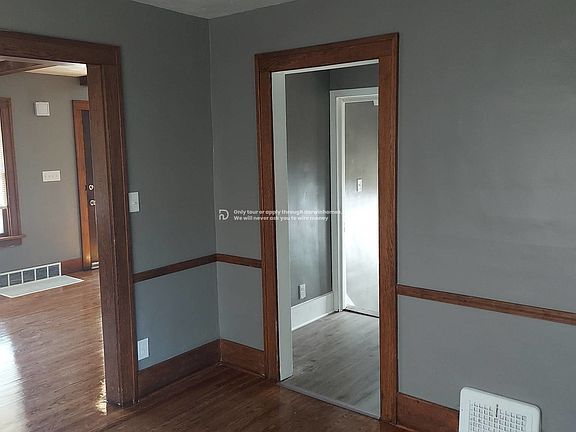 5th image of 305 Iowa Ave